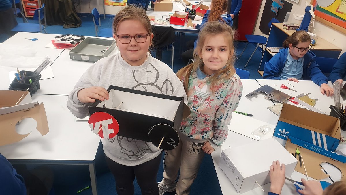 marys_rc's tweet photo. Blwyddyn 5 are being amazing engineers today with their problem solving task: creating a planet explorer using recycled materials. We used compasses to create wheels using key vocabulary such as diameter, radius and circumference. #teweek2022 @STEMpwdLearning @TeachingSTEM https://t.co/YEscYQFY72