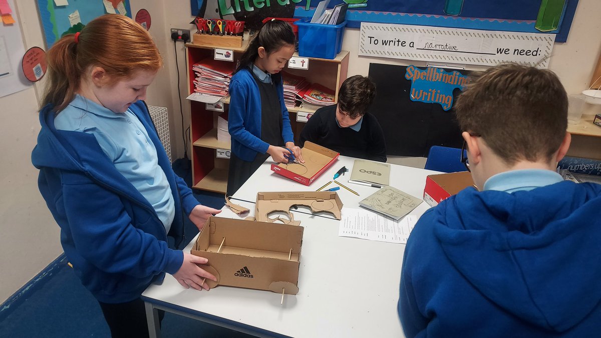 marys_rc's tweet photo. Blwyddyn 5 are being amazing engineers today with their problem solving task: creating a planet explorer using recycled materials. We used compasses to create wheels using key vocabulary such as diameter, radius and circumference. #teweek2022 @STEMpwdLearning @TeachingSTEM https://t.co/YEscYQFY72