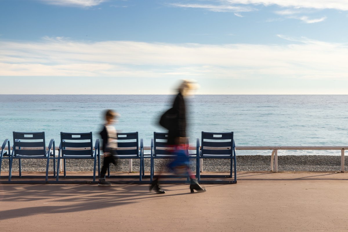 summerhotels_'s tweet photo. Un moment sur la Promenade des Anglais 💙

#Cotedazurfrance #Nice06 #Promenadedesanglais https://t.co/BqMNnB7Akl