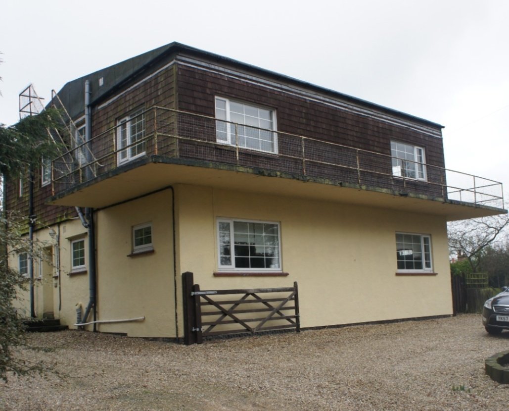 ControlTowerNC's tweet photo. The Control Tower Bed and Breakfast with a generous helping of history.
2022
2010
1945
If you want to plan your stay in a little piece of history - get in touch.
mail@controltowerstays.com
Claire and Nigel x
#ControlTower #ControlTowerRenovations
#LoveControlTowers
β‘β‘β‘ https://t.co/pEwkFQ2Eog