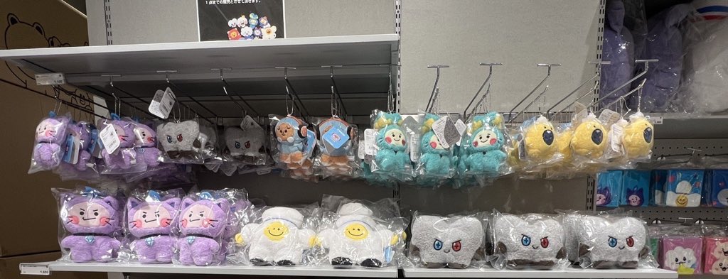 stuffbybt's tweet photo. จะมีไปหิ้วน้องสองคนนี้ matersu , yedee รุ่น bag charm มีใครสนใจไหมคะ 

🫶🏻 590.- (มัดจำ 200)
🍧 รุ่นเล็กตัวแบน 490.- 

#ตลาดนัดtreasure #ตลาดนัดtruz https://t.co/jZ1O3l2IqP