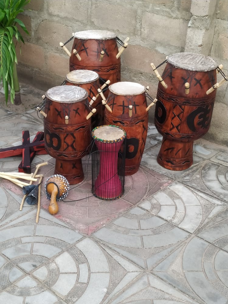AsiwonuK's tweet photo. @shattawalegh Get your classic drums at a cool price 
Locally made drums. 
#ShattaTuesdayMarket https://t.co/TvzQog0eNg