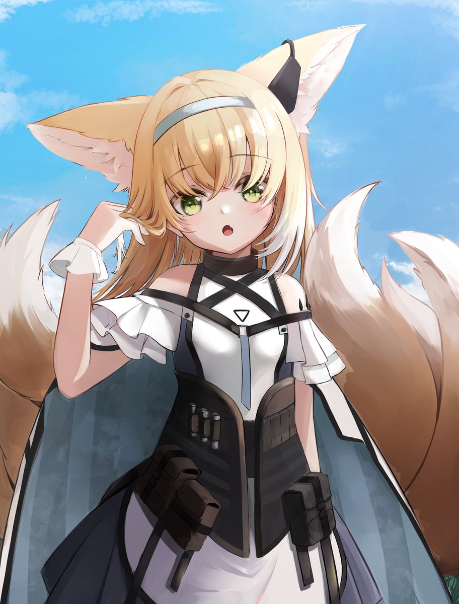 suzuran (arknights) 1girl animal ears tail solo fox tail fox ears green eyes  illustration images