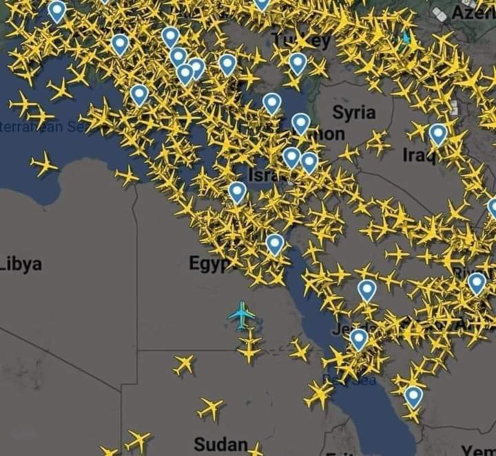 JUST IN - The world's "elite" took hundreds of private jets to #COP27 –– and they lecture us about climate change. 

Hypocrisy at its finest... 🤨