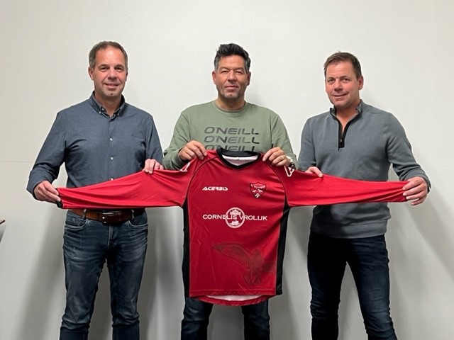 vidbs's tweet photo. Dogan Corneille volgend seizoen nieuwe trainer van @RijnvogelsFC 🤝

Lees meer:
➡️ https://t.co/3xRwQa52f0 https://t.co/7WzIj1uEcr