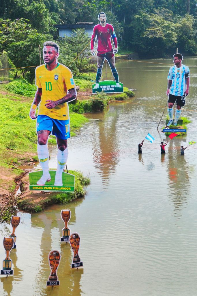 #FIFAWorldCup fever has hit Kerala 🇮🇳 Giant cutouts of Neymar, Cristiano Ronaldo and Lionel Messi popped up on a local river ahead of the tournament. 12 days to go until #Qatar2022 🏆