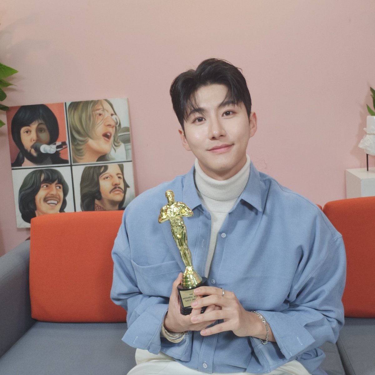 dna_enter's tweet photo. [#멋진녀석들 #백결] #케이스쿨 뮤지컬 영화 한국 남배우 최초로 토론토 국제 놀리우드 영화제에서 최고 남우주연상을 수상하게 됬습니다! 정말 좋은 기회가 와서 열심히 했을 뿐인데..첫 연기 도전에 큰 상을 받을 수 있게되어서 정말 감사드립니다! #그레이스 #greatguys #정세민 https://t.co/B0eAS69dH6