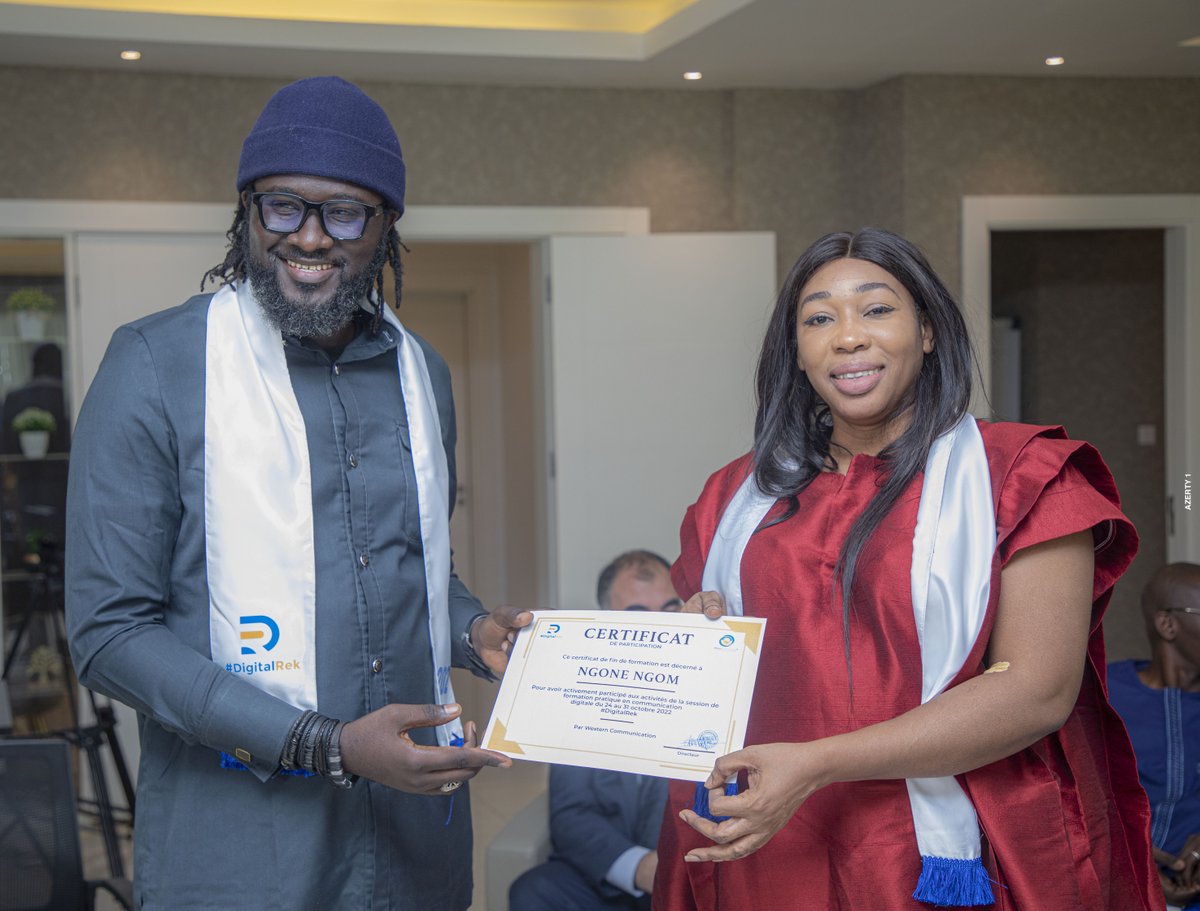 ✅ #DigitalRek accompagne les professionnels

🔴 Mme Ngone NGOM, Chargée de communication du Ministère de la Santé du Sénégal, recevant son certificat de fin de formation des mains de M. <a href="/cypher007/">Cheikh Fall™ 🇸🇳</a>, Président <a href="/AFRICTIVISTES/">AfricTivistes</a>

---
<a href="/NgoneNgom5/">Ngone Ngom</a> 
<a href="/santegouv_sn/">Ministère de la Santé et de l'Hygiène publique</a> 
#Kebetu