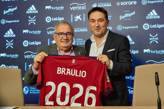 migquintana's tweet photo. Hoy se pasará por La Pizarra de Quintana (sobre 16:30) uno de los hombres que deben estar más satisfechos del fútbol español en esta temporada: Braulio Vázquez, director deportivo del CA Osasuna. https://t.co/joIlMnfjcx