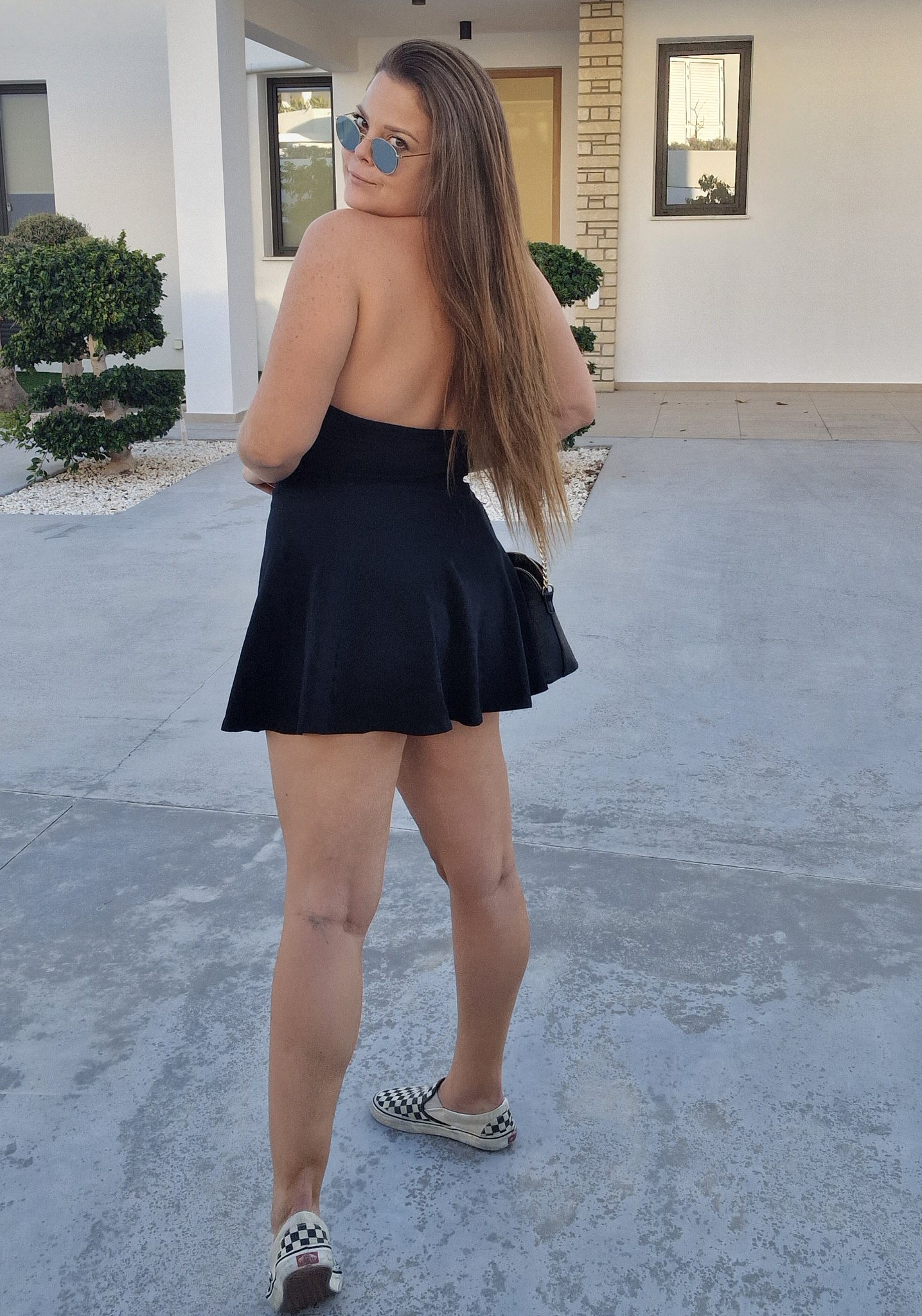 TW Pornstars - Lea Lovebird. Twitter. Who wants to go shopping with me