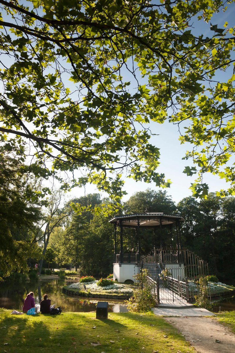 cntraveller's tweet photo. Immerse yourself in Dutch life, from museums and music to technicolour markets – these are the 10 best things to do in Amsterdam. https://t.co/duRWi2OFv3 https://t.co/gSn0NHs2sU
