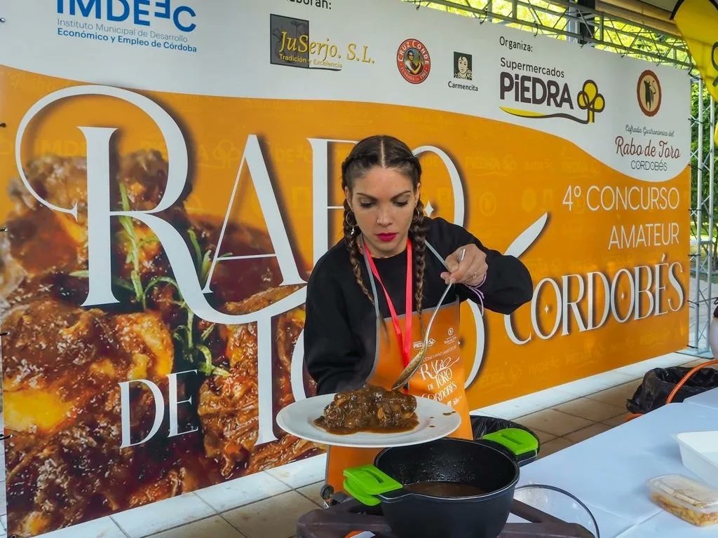 Rabo de Toro Cordobés Cofradía Gastronómica (@rabodetoro2016) on Twitter photo Ya tenemos ganador en el #fotoconcursorabodetoro
La foto presentada por Facebook de José Carlos Cabello ha sido la ganadora.
Enhorabuena 👏👏👏
Gracias a
<a href="/imdeec/">Imdeec</a>
<a href="/Piedra_Oficial/">Supermercados Piedra</a>
Y al jardín Botánico de Córdoba.
<a href="/ayuncordoba_es/">Ayuntamiento Córdoba</a> Ya tenemos ganador en el #fotoconcursorabodetoro
La foto presentada por Facebook de José Carlos Cabello ha sido la ganadora.
Enhorabuena 👏👏👏
Gracias a
<a href="/imdeec/">Imdeec</a>
<a href="/Piedra_Oficial/">Supermercados Piedra</a>
Y al jardín Botánico de Córdoba.
<a href="/ayuncordoba_es/">Ayuntamiento Córdoba</a>