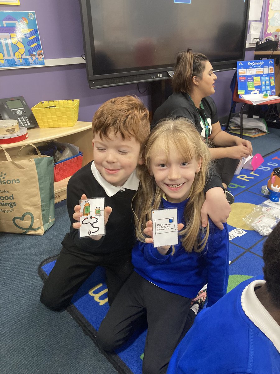 This week in our Oral Narrative session with <a href="/MissA786/">Miss Akram</a> P1W continued to work on describing the ‘who’ in stories. We were able to use key words to help describe our person or animal and asked our friends to guess from our descriptions. <a href="/wl_literacy/">WL Literacy</a>