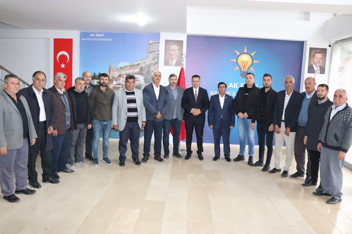 serfalbayrak's tweet photo. İlçe Teşkilatımızın haftalık olağan  yönetim kurulu toplantısına katıldık; Belediye çalışmalarımız hakkında bilgi vererek gündeme ilişkin konular hakkında değerlendirmelerde bulunduk...

@abdkirikci
@akpartiurfa https://t.co/Y7YMufWA40