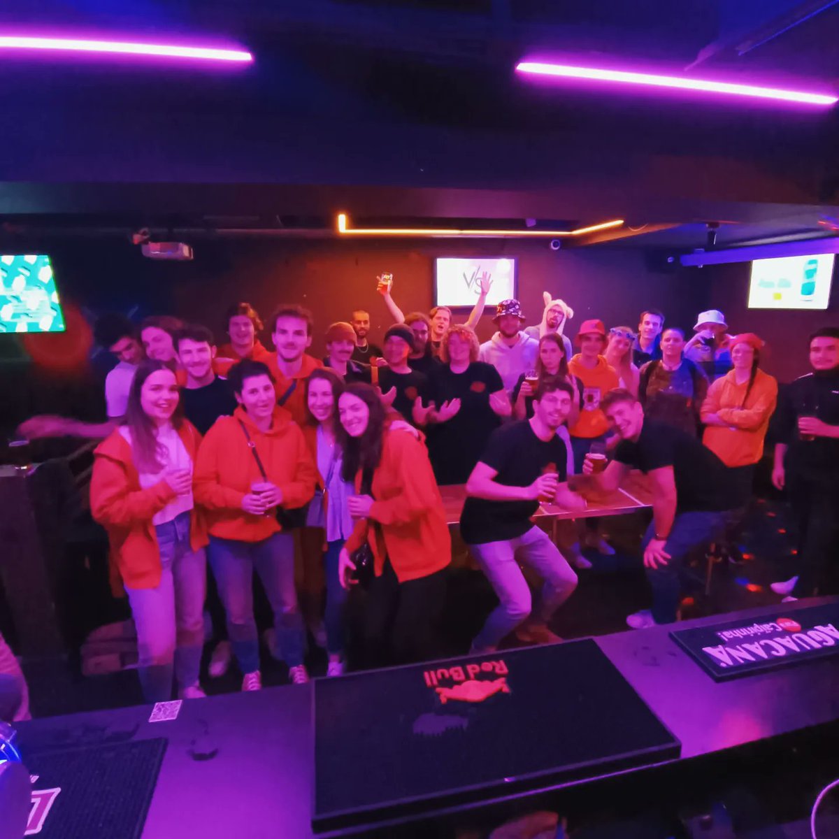 Old habits die hard

I came back to my organization roots with a beer pong league involving 16 student associations divided in 4 groups. 

The work, the mobilization of different communities and the satisfaction of seeing it through are just the same 

It kicked off yesterday 🔥