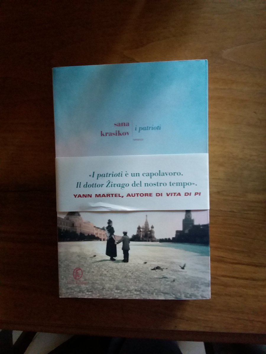 CasaLettori's tweet photo. "Spezzare il cuore alla famiglia era il prezzo da pagare per salvare il proprio"
Tre generazioni in un romanzo corale
#IPatrioti Sana Krasikov
Un esordio narrativo sorprendente
#DalCatalogo @FaziEditore
Leggetelo
Da oggi in libreria
@danisetta @annaritadenardo https://t.co/rdGsw2de8D