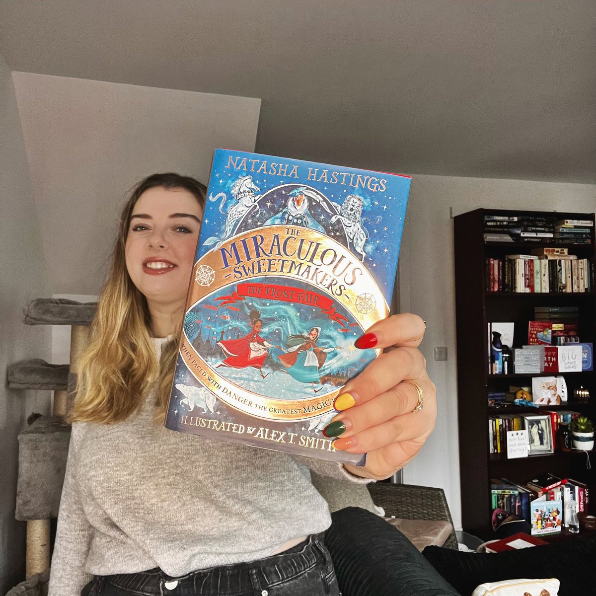 I was SO excited for 🍬The Miraculous Sweetmakers: The Frost Fair🍬 by the incredible @tashajhastings that I accidentally ordered 2 copies, so it’s time for a #GIVEAWAY!!!

To win a copy:
❄️ Follow @tashajhastings + retweet!
❄️ UK only
❄️ Ends Tues 15th @ midnight 

#bookgiveaway