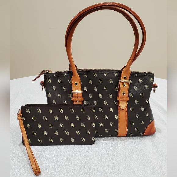 KransSarah's tweet photo. So good I had to share! Check out all the items I'm loving on @Poshmarkapp from @keylimeboutique #poshmark #fashion #style #shopmycloset #nike #lululemonathletica #dooneybourke: https://t.co/uBbOC9FpeP https://t.co/Q5a3WpyRmE