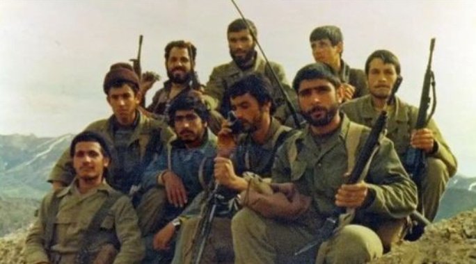 IAM4ryn's tweet photo. تو کله پوک عرزشیا فرو بره
اینا برای ایران و خانواده جنگیدن ، نه برای جمهوری اسلامی https://t.co/vvI1a4lOLt