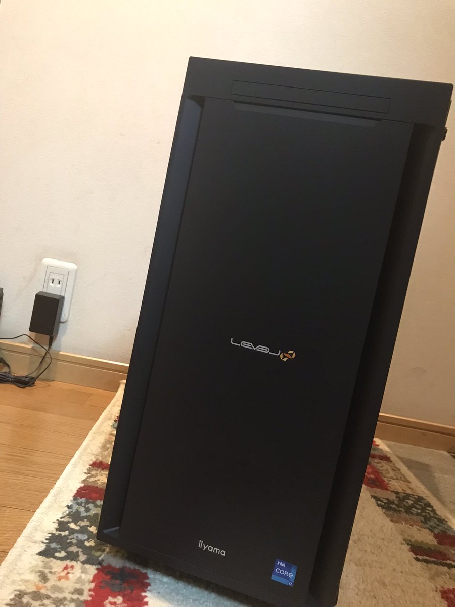 スポンサーの<a href="/LEVEL_INF/">LEVEL ∞(インフィニティ)【公式】</a> 様から父背コラボPC提供して頂きました！
ありがとうございます！！！
大会はこのPCで出ます！かっこいいのでみんなも父背コラボPC買ってみて😎
