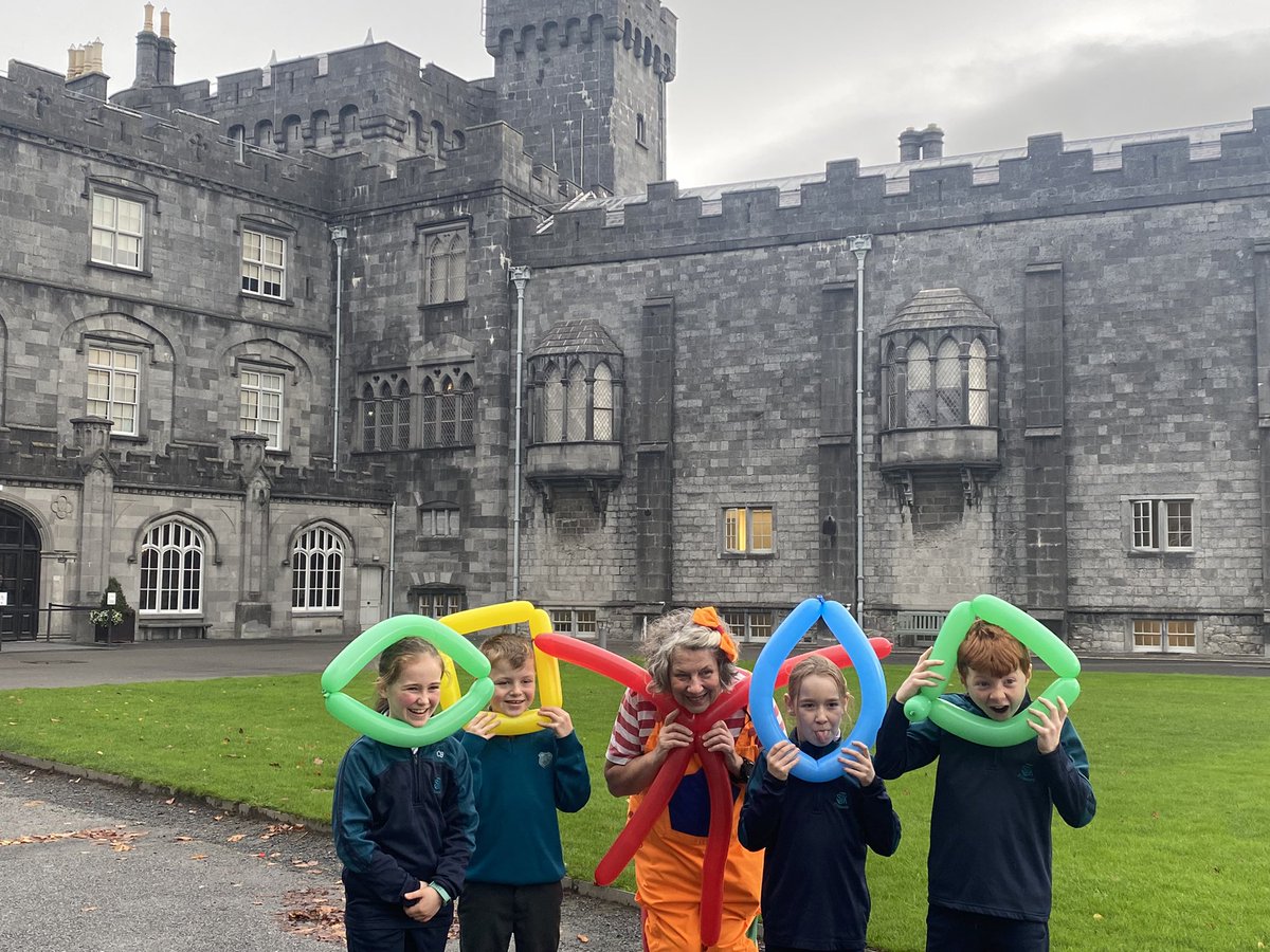 All set for #scienceweek2022 @StemKilkenny in @kilkennycastle with @BubblyMaths @scienceirel @CalmastWIT @SETUIreland @KilkennyLP @kilkenny @kclr96fm @KilkennyChamber @LEOKilkenny @noonan_malcolm @JPPhelan