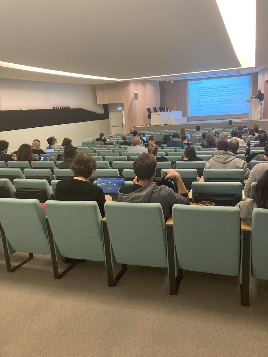 semwebpro's tweet photo. Les présentations s’enchaînent à @semwebpro
Le web sémantique sous toutes les coutures #ontologies #opendata #frbr #graph
@logilab https://t.co/8Q7ecnhS2n