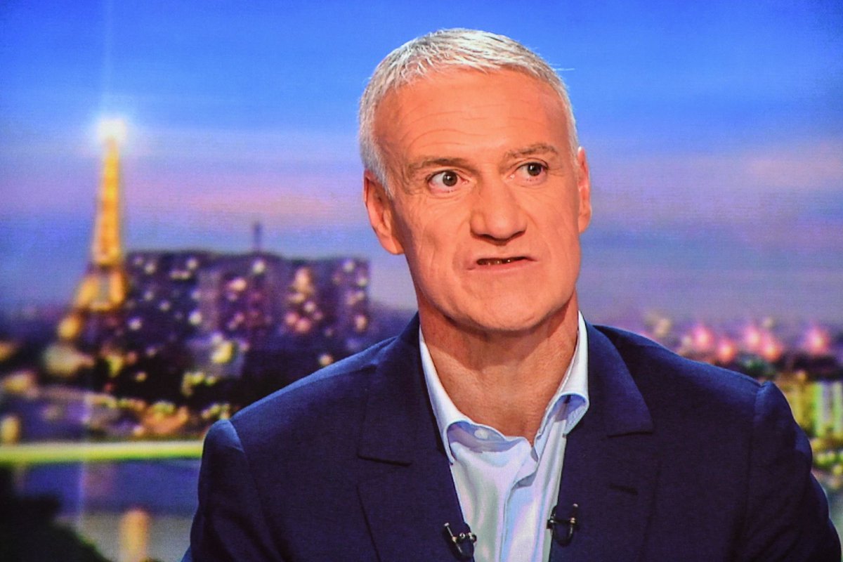 ActuFoot_'s tweet photo. La liste de Didier Deschamps pour le Mondial devrait comporter 24 ou 25 joueurs demain. 🇫🇷

(@RMCsport) https://t.co/rVOYlWX0VI