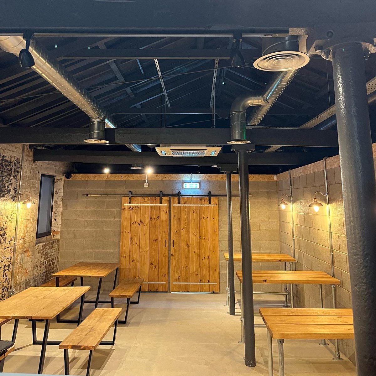 Birtellis's tweet photo. Open in Earlsdon from 4pm today, with 20% off during soft launch 🚀🍕

Free chocolate brownies for our fabulous Leamington &amp; Warwick customers! 😋😍

Love Birtelli’s ♥️

#pizzaplace #pizza #birtellis #good #honest #natural #localbusiness #familyowned #earlsdon #leamingtonspa https://t.co/S0hQVA3yLg