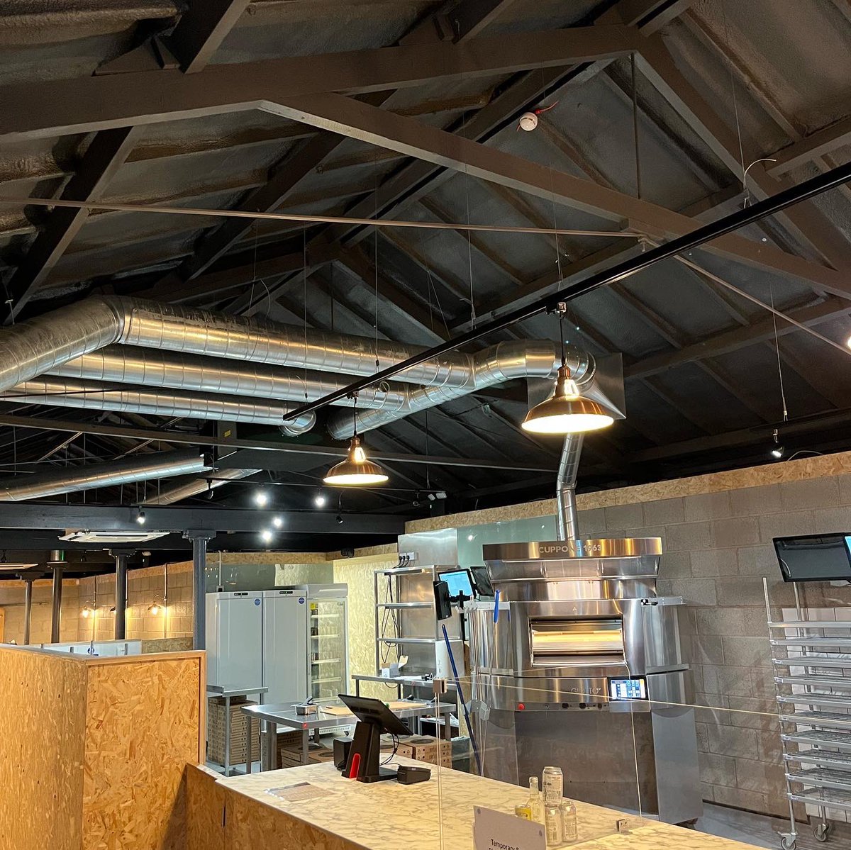 Birtellis's tweet photo. Open in Earlsdon from 4pm today, with 20% off during soft launch 🚀🍕

Free chocolate brownies for our fabulous Leamington &amp; Warwick customers! 😋😍

Love Birtelli’s ♥️

#pizzaplace #pizza #birtellis #good #honest #natural #localbusiness #familyowned #earlsdon #leamingtonspa https://t.co/S0hQVA3yLg