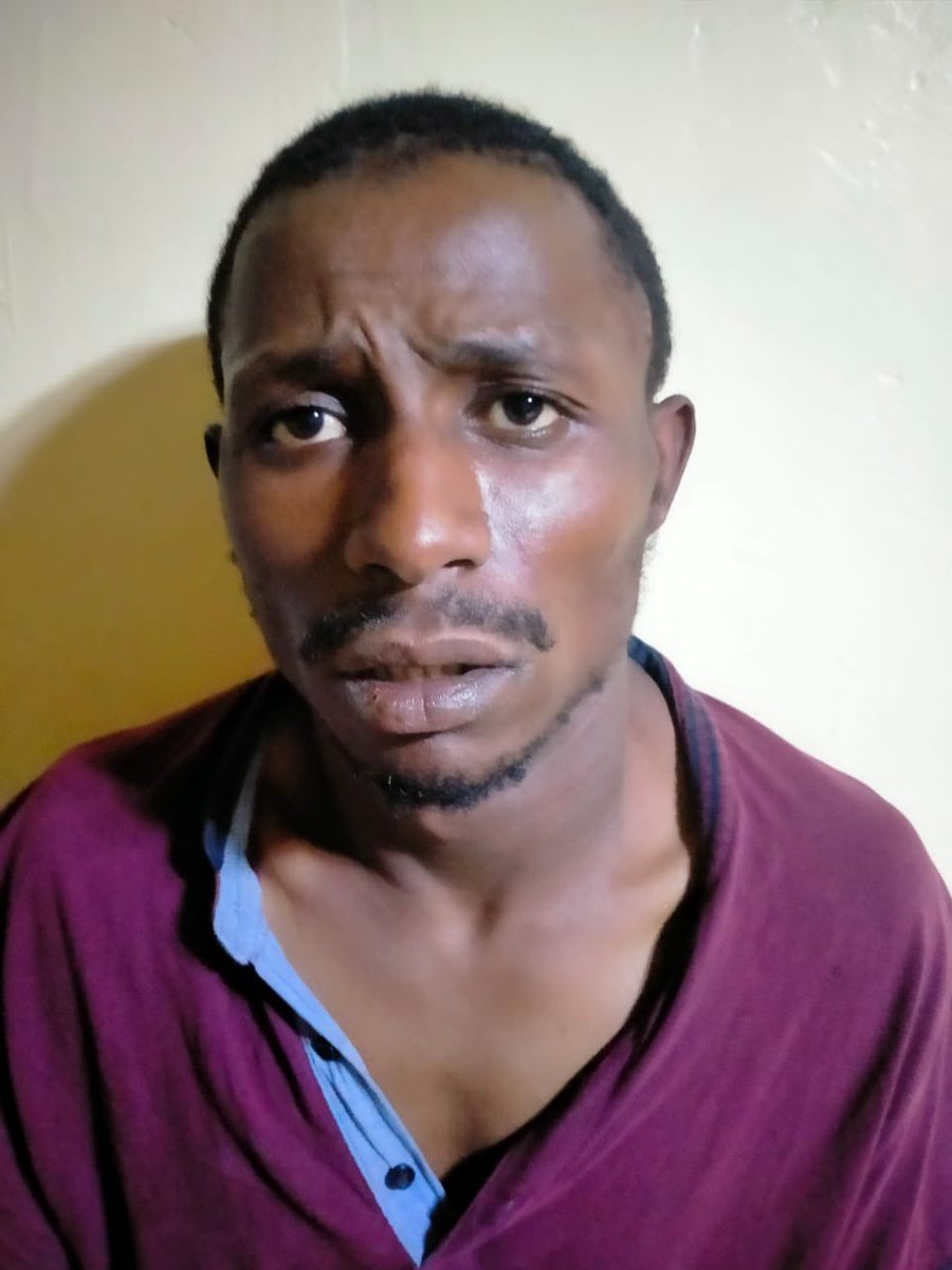 DCI_Kenya's tweet photo. RELIEF AS DETECTIVES ARREST CITY GANG TARGETING MPESA SHOPS ( A THREAD)

Following the spate of armed robberies that have rocked the city in the past few days, detectives have swung into action and arrested the mastermind of the attacks one John Mutiso Makau alias Katitu. https://t.co/vVZzZYbSBv