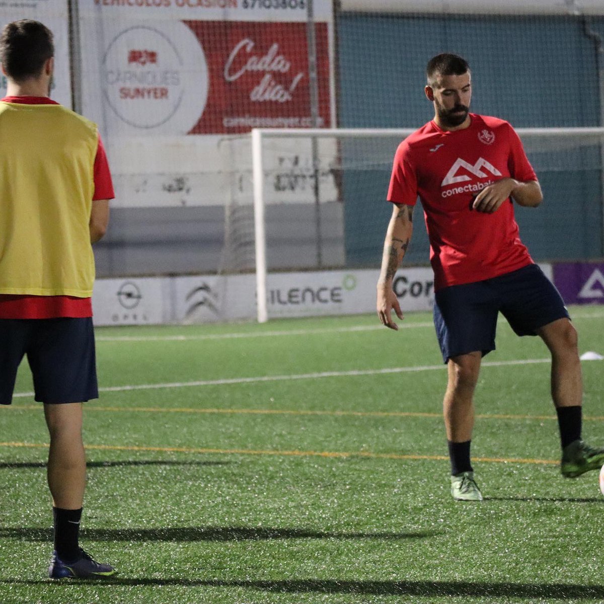cemanacor's tweet photo. FOCUSED ON ➡️ @fcandorra 🏆👑 

Ja tenim casi 1500 🎟️ venudes, i tu, no tens la teva? 

📅 08/11, 9/11 i 10/11
⏰ De 17.30h a 19.30h 
📍 Oficines de Na Capellera 
💶 Entrada
15 € -> Socis Club
20 € -> General
10 € -> Junior (12 a 18 anys)
5 € -> Menors (5 a 11 anys)

(1/2) https://t.co/Ai1ZljEWag
