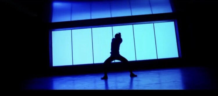 another2skyeye's tweet photo. 光を忘れ、影になる…
#nightStudio
#チョンホソク https://t.co/2oVUjKA37h