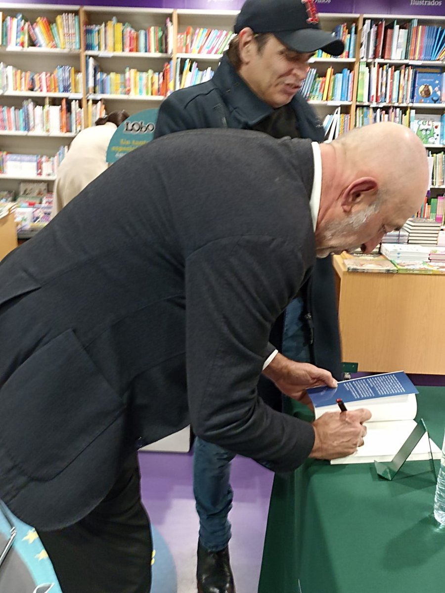 Ed. Urano España tweet media