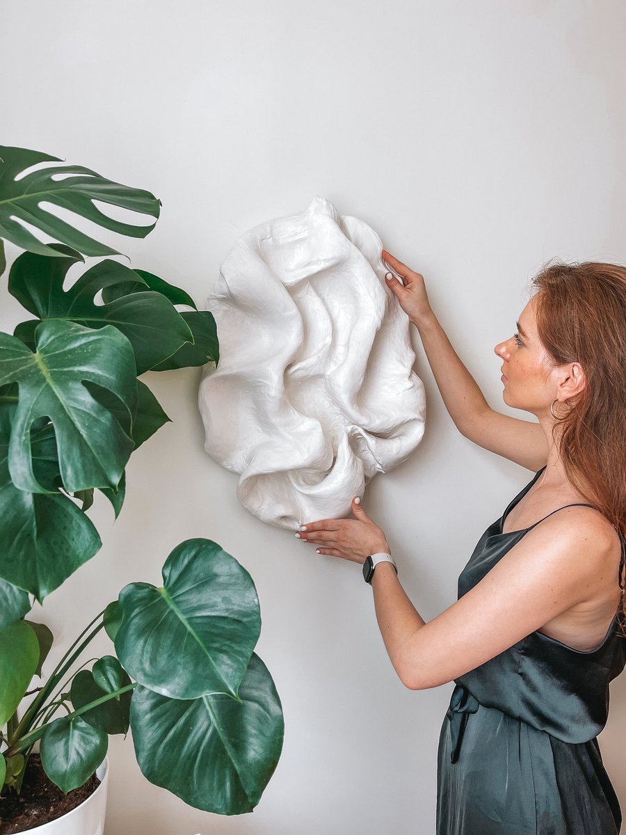 Amazing artwork “Ocean”
Plaster on canvas 
Sooo textured 😍

#artportugal #artistsontwitter #art #NFT #artist