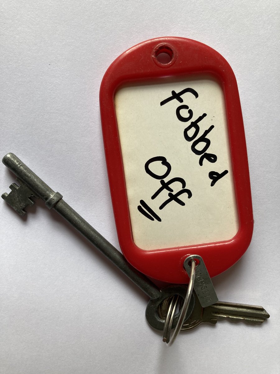 AmandaCBarnes's tweet photo. British government is being fobbed off by Egypt. @rishisunak CAN unlock the door to Alaa’s prison cell. #freealaa https://t.co/oReOxWZ2ed