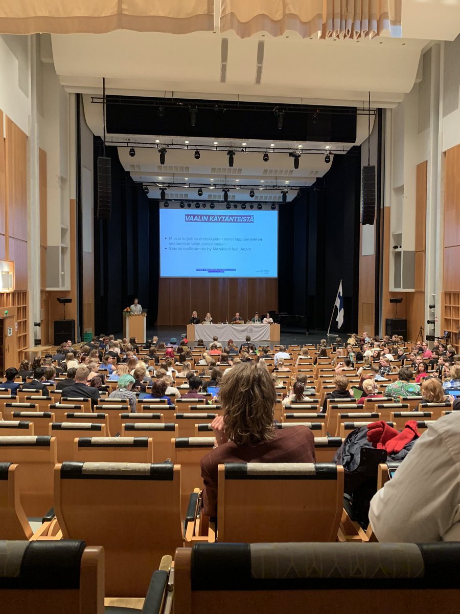 Sain kunnian johtaa <a href="/Lukiolaiset/">Lukiolaisten Liitto</a> liittokokousta viikonloppuna Kajaanissa. Moni asia oli muuttunut vuosikymmenessä, mutta tahto ja into muuttaa maailmaa paremmaksi on säilynyt. Kaikkea hyvää ”kasvatusjärjestölleni” tulevaan 👍