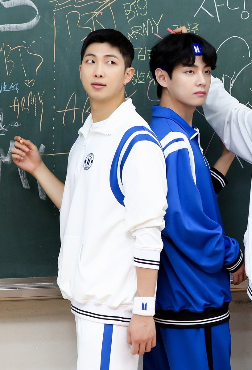 vmonoclock_'s tweet photo. the babiess https://t.co/s3VVHj9Ava