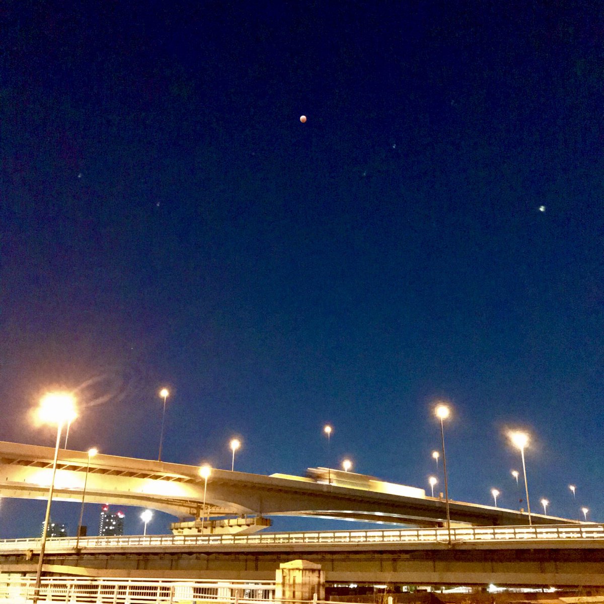 kohse2's tweet photo. #findthemoon https://t.co/0bisnnXtG0