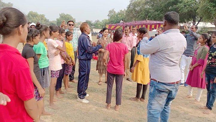 snehilsahu26's tweet photo. Block level Chhattisgarh Olympic Games at Sarangarh
#games #cggames #cgolympics #cgolympicgames #cgolympics2022, #sarangarh #sarangarhbilaigarhdistrict https://t.co/hztkNfYlt6