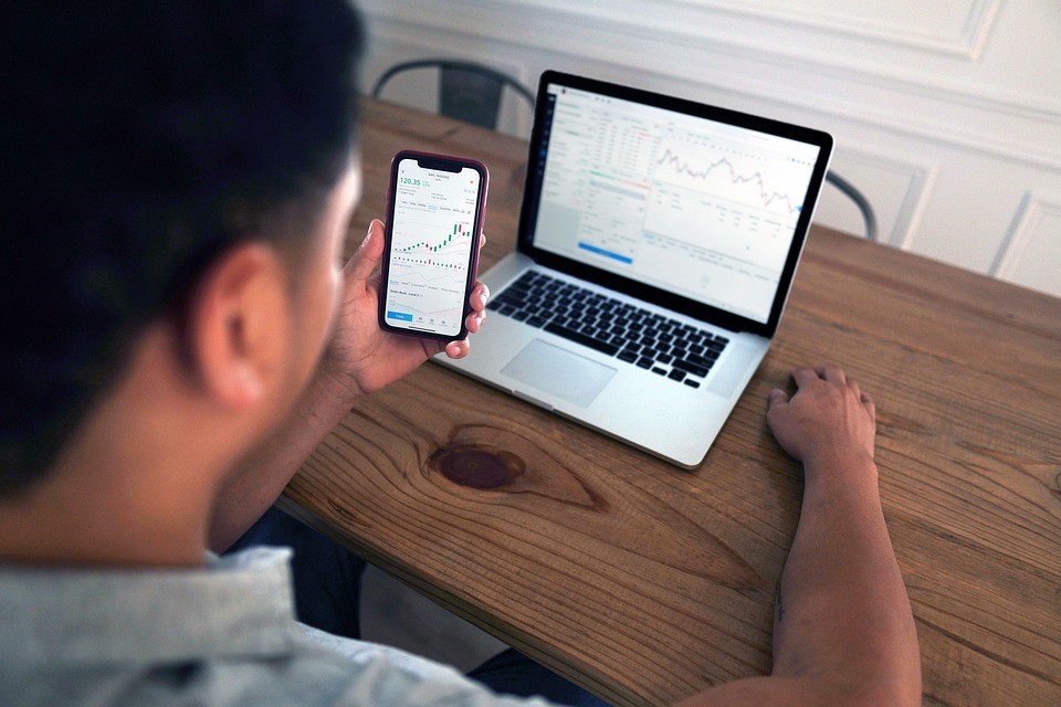 5 Benefits of Using an App for Forex Trading - youngisthan.in/lifestyle/5-be…