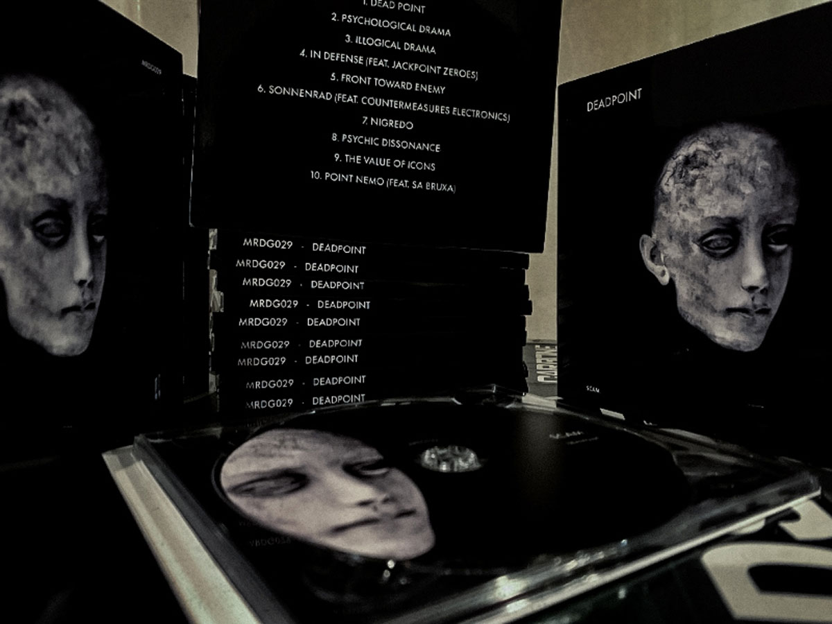 Out now
'Deadpoint' album by #Scam.
Straming, #CDs and Digital available via <a href="/Bandcamp/">bandcamp</a>  at monolithrecberlin.bandcamp.com/album/mrdg029-…
.
.
.
#Techno #industrial #CD #dark #noise #experimental #HorrorArt #DarkArt #Monochrome #dystopian #MonolithRecords #Berlin #IndustrialTechno #Dj #wave