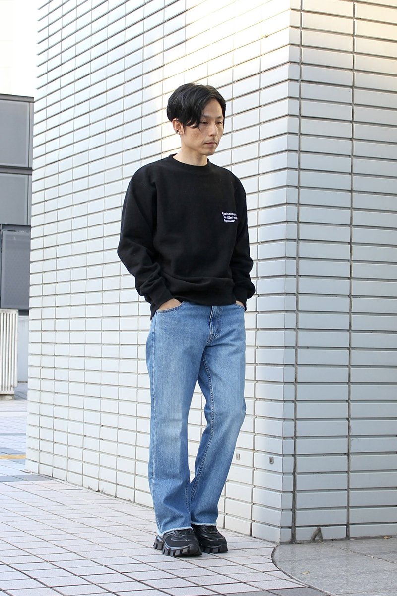 needer_ky's tweet photo. 【受注販売開始まで、あと4日!!】
assaisonner.新作「刺繍ロゴスウェットシャツ」

「デニムに合う大人のスウェットシャツ」をコンセプトに開発！デニムと合わせるだけで、自然な印象でオシャレなコーディネートに仕上がります！

◾️販売サイト◾️
https://t.co/3wZVNcSsUY https://t.co/IMNrnqQJg8