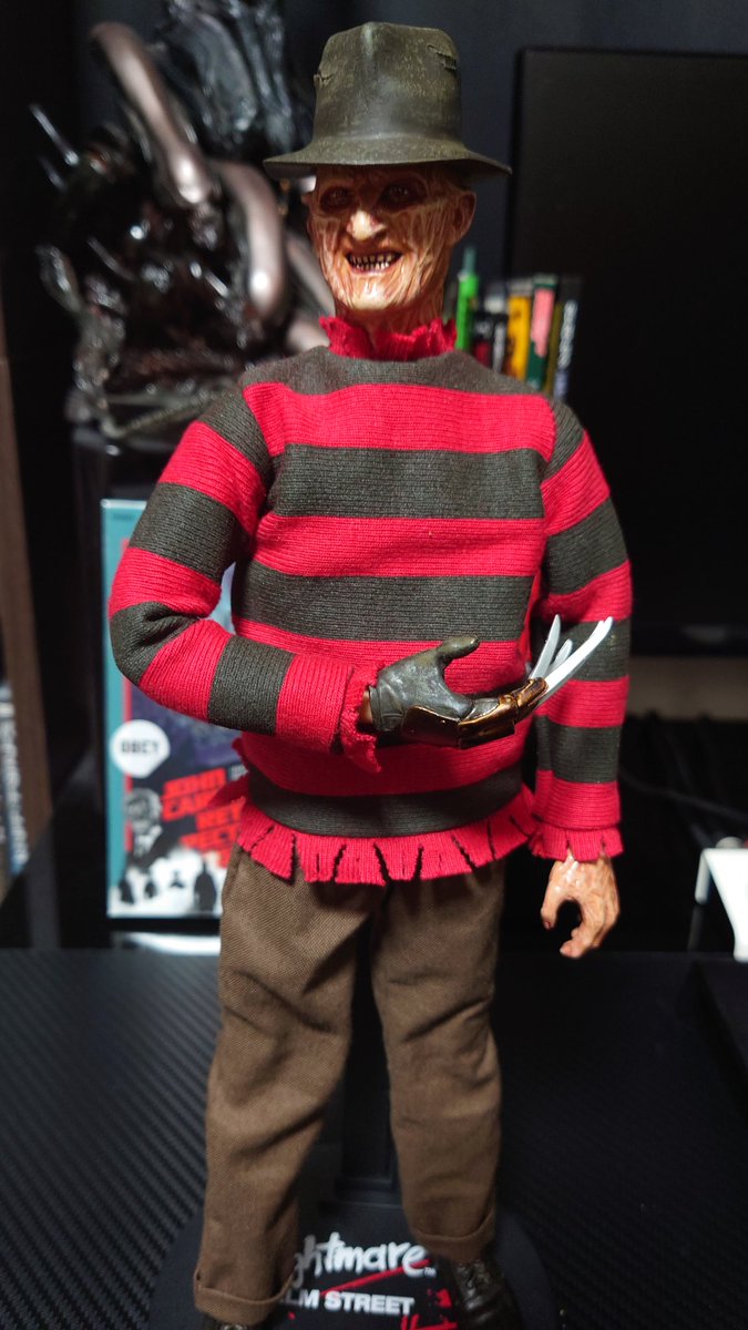 サイドショウ 1/6 エルム街の悪夢 フレディ・クルーガーを昨日、日本橋