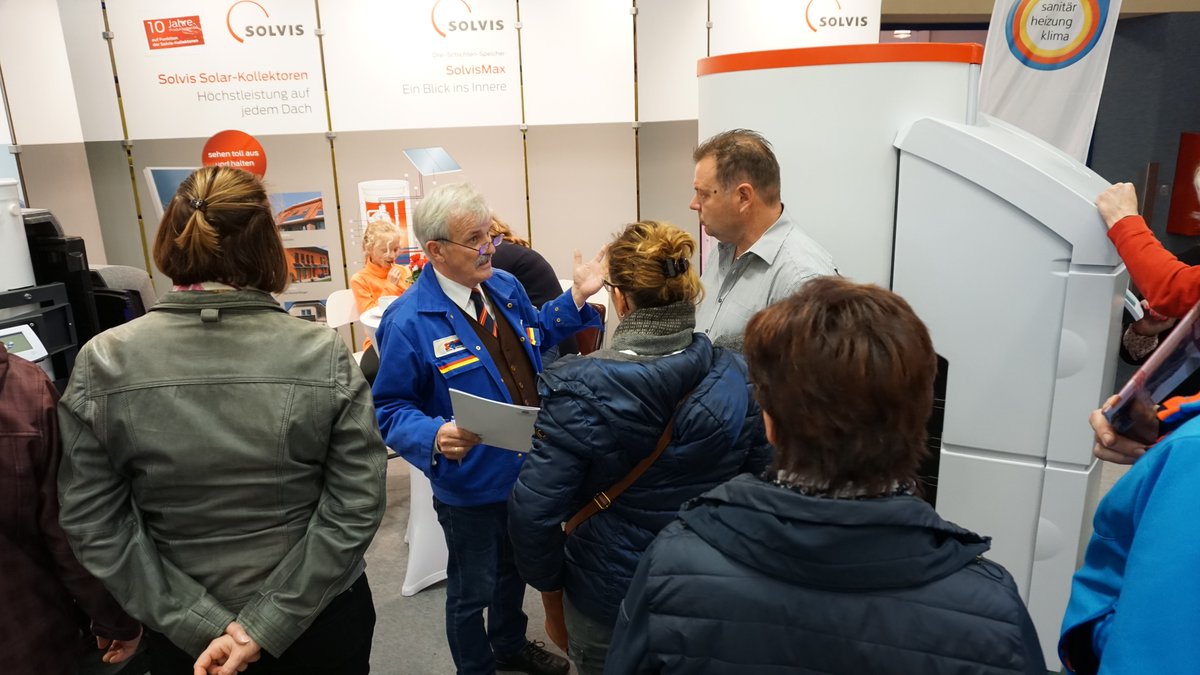 jsmesseconsult's tweet photo. Ob #renovierung, #sanierung oder #neubau – am 12. und 13. Nov. informieren Experten auf der #Flämingbau in Luckenwalde mit dem Motto clever #bauen | #energie sparen | schöner #wohnen. Wertvolle Tipps gibt das umfangreiche Besucherfachprogramm. Infos unter https://t.co/7FVGRZljPN https://t.co/hHDsddY6U4