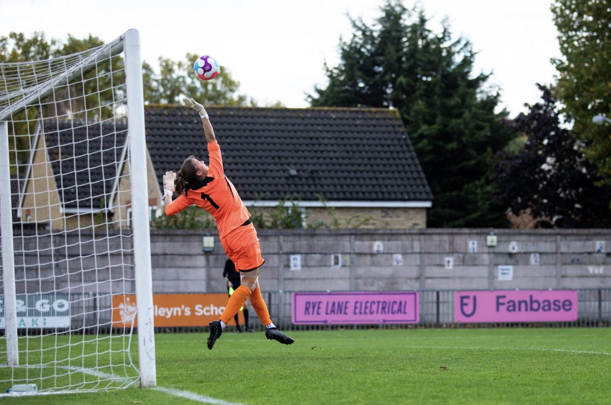 🧤GOALKEEPER NEEDED🧤

After two freak injuries, we find ourselves without a 1st Team GK and a busy November schedule with some big matches.

If you are a gk looking for minutes in goal at a step 5 club or a club willing to loan out a gk for a few weeks please reach out asap 🙌🏻