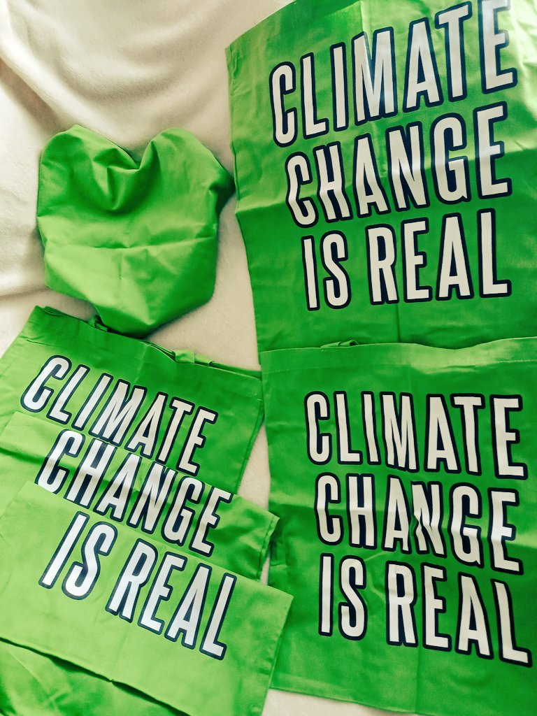 pack_steam's tweet photo. Sending a huge thank you to @heidirgardner for her very kind donations for the #STEAMPacks #SharingIsCaring #Diversity #Inclusion #Science #STEAM #STEM 🎁😊 https://t.co/8T1guXAzWd