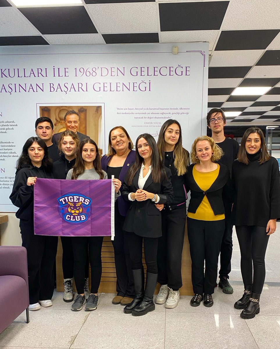 BakirkoyUAL's tweet photo. Ve karşınızda UTigers Başkanımız💜
84 oy alarak başkan seçilen 12.sınıf öğrencimiz Esin Mutlu’yu tebrik ediyor, çalışmalarının devamını heyecanla bekliyoruz 😍💜 #UTigers 
@nilcicek @ardaergez @barisszgn @gamzeelifturkay @SeviSeneken @adilkurt9 https://t.co/KF4t3pGwpB