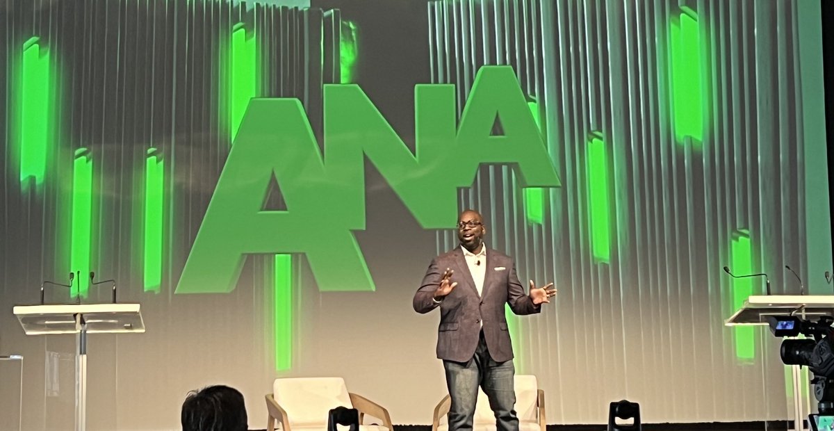 ypena023's tweet photo. Maurice Cooper @Target Sr VP Brand & Category Marketing showed how when employees feel they belong, they create a customer experience where they feel welcome & represented @ANAmarketers #ANAMulti #belonging #diversity #dei #CustomerExperience https://t.co/IAjIqHzU9r