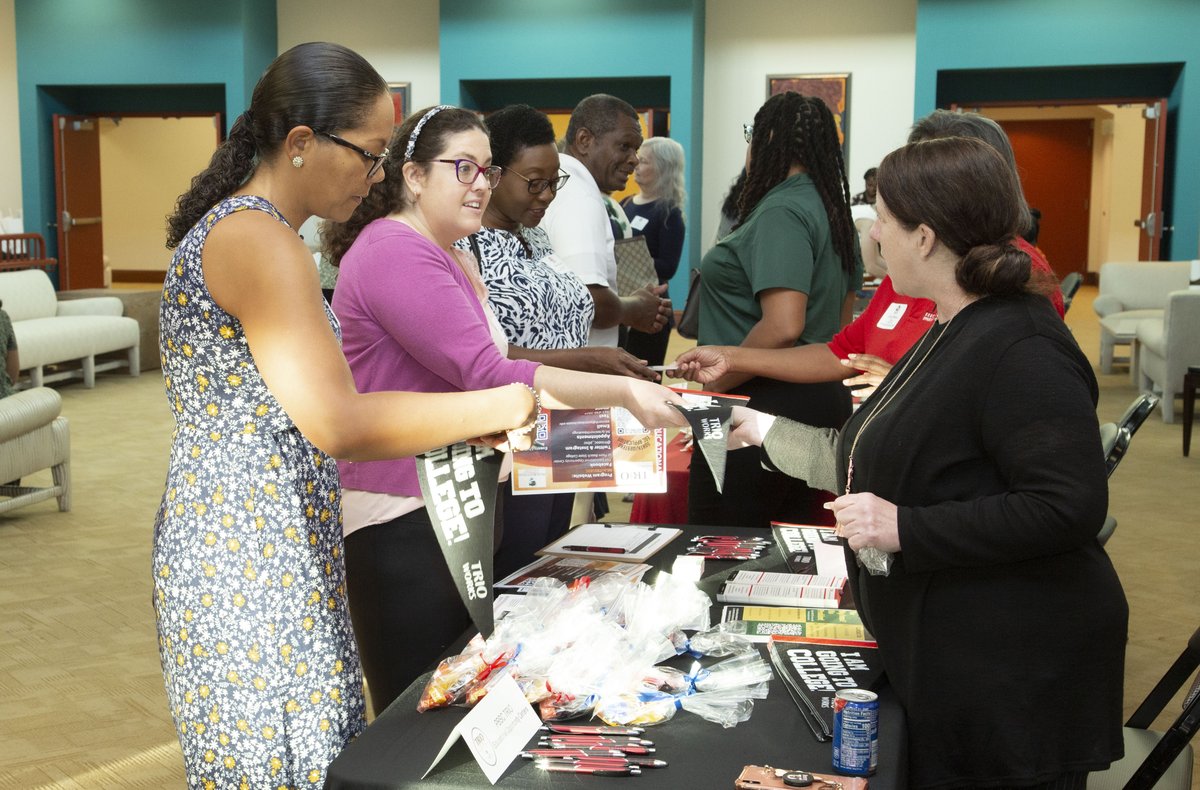 (2/2) Inita credits Mrs. Lawton-Smith and <a href="/PBL_Guidance/">Palm Beach Lakes HS</a> for her success in a obtaining scholarships and applying to colleges. We cannot do what we do as scholarship providers without diligent counselors like Mrs. Lawton-Smith!