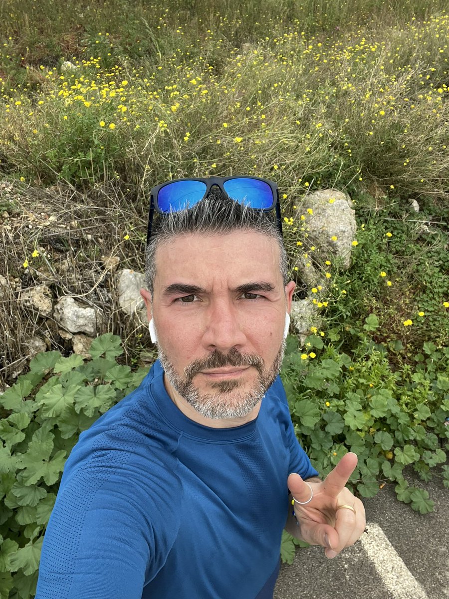 Una corsetta per tenersi in forma ci sta sempre. #corriconme  8,2 km - 6’10”/km - 160 bpm - 166 ppm